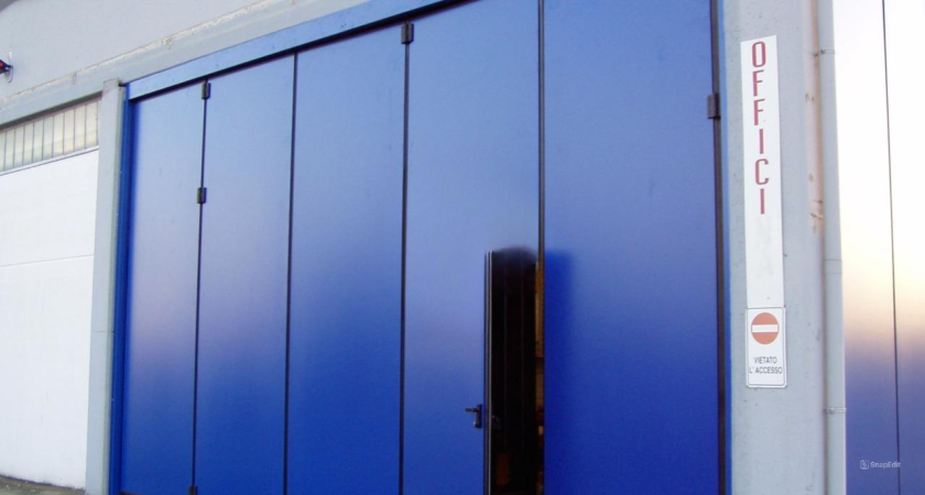 Pintu Besi Gudang Industri