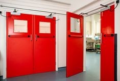 Pentingnya Pintu Darurat dalam Keamanan Bangunan