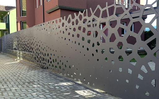 Pagar Besi Rumah Motif Parametric