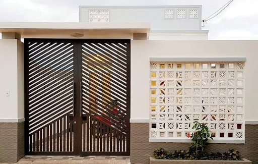 Pagar Besi Motif Garis