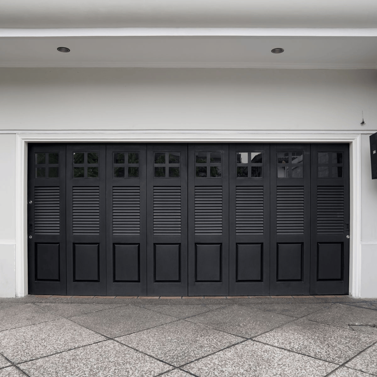 Pintu_Garasi_Besi_Hitam1.png