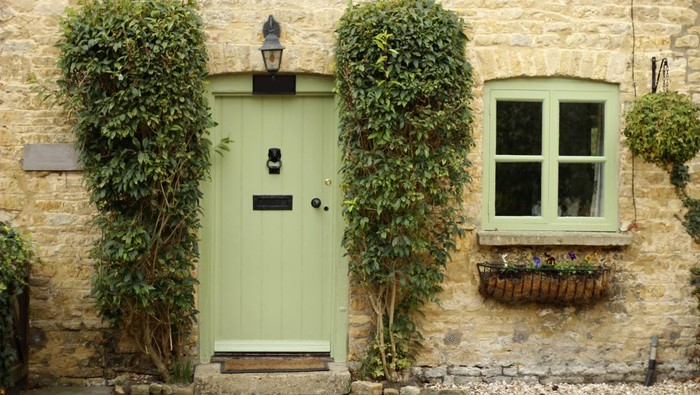 10 Inspirasi Model Pintu Minimalis Elegan Paling Favorit