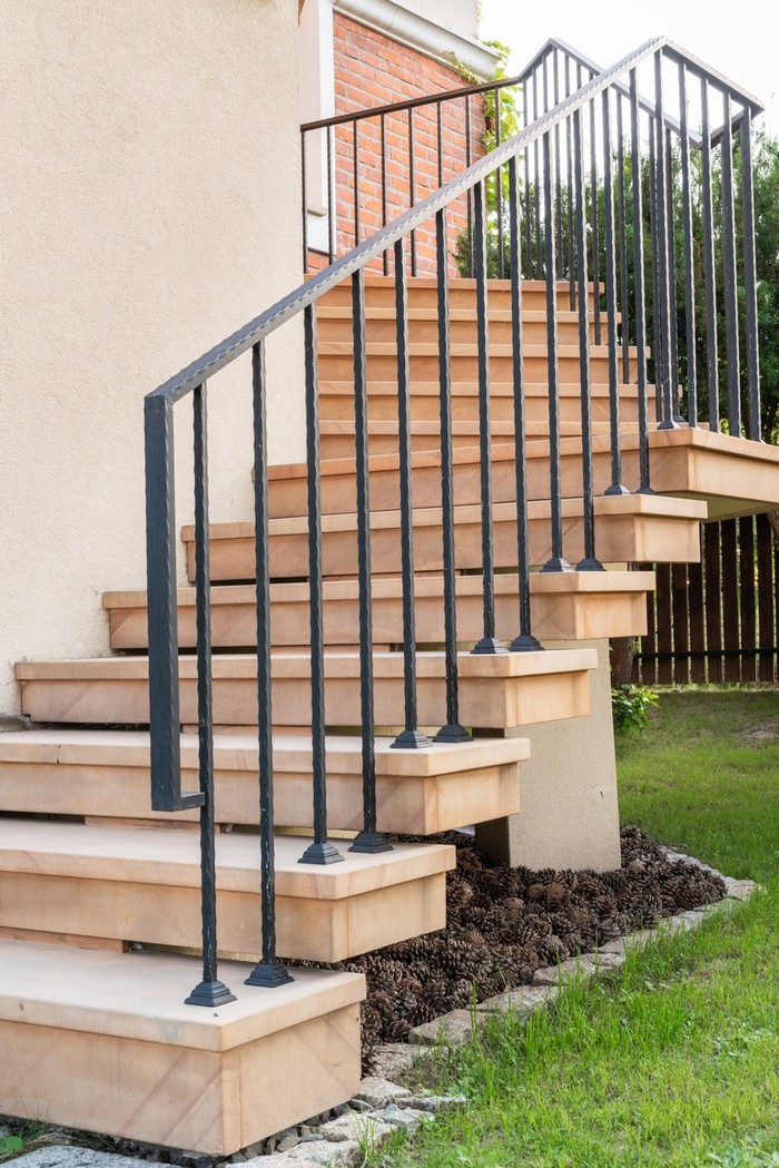 railing-tangga2.png