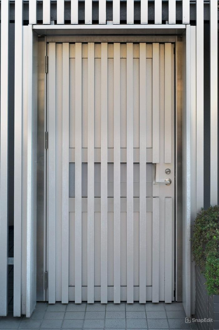 Inspirasi Pintu Besi Minimalis Yang Simpel Namun Elegan