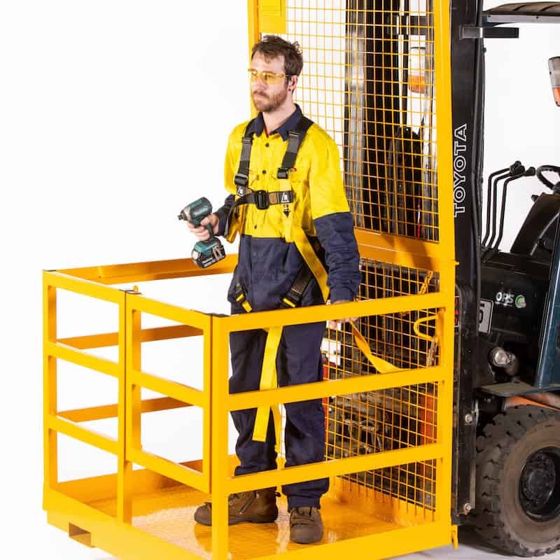 ForkliftSafetyCage-ManInCage1.jpg